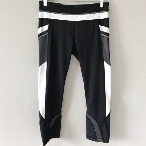 Lululemon Run Inspire Crop II Reflective legging Size 4 - Picture 3 of 16